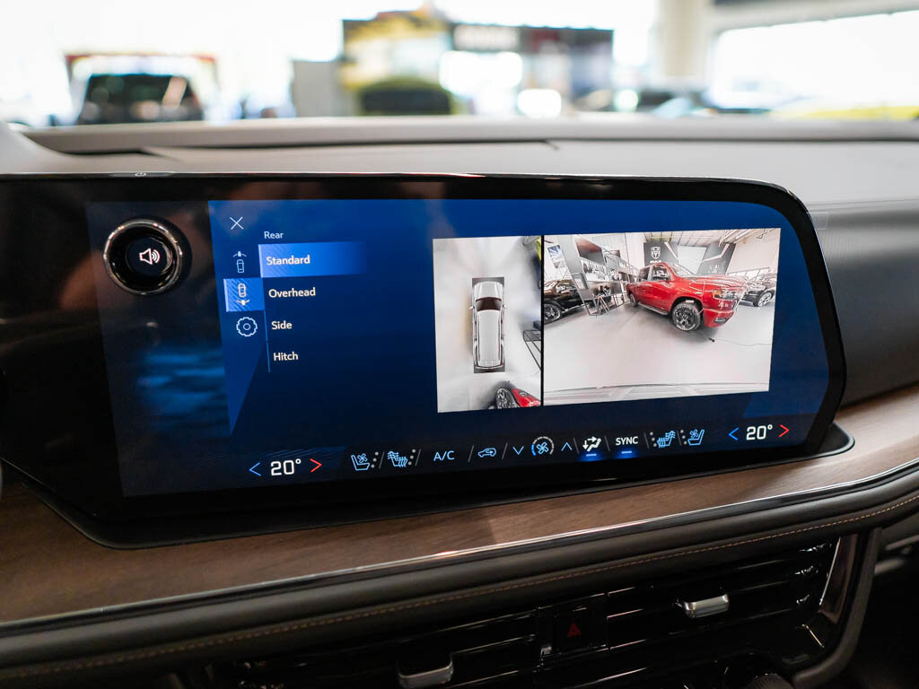 Chevrolet Suburban SUV 6,2 l 313 kw