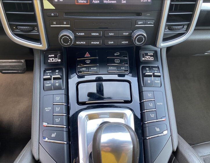 Porsche Cayenne SUV 3,0 l 184 kw