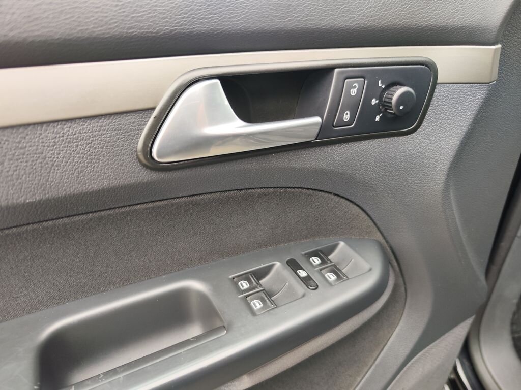 Volkswagen Touran MPV 1,4 l 103 kw