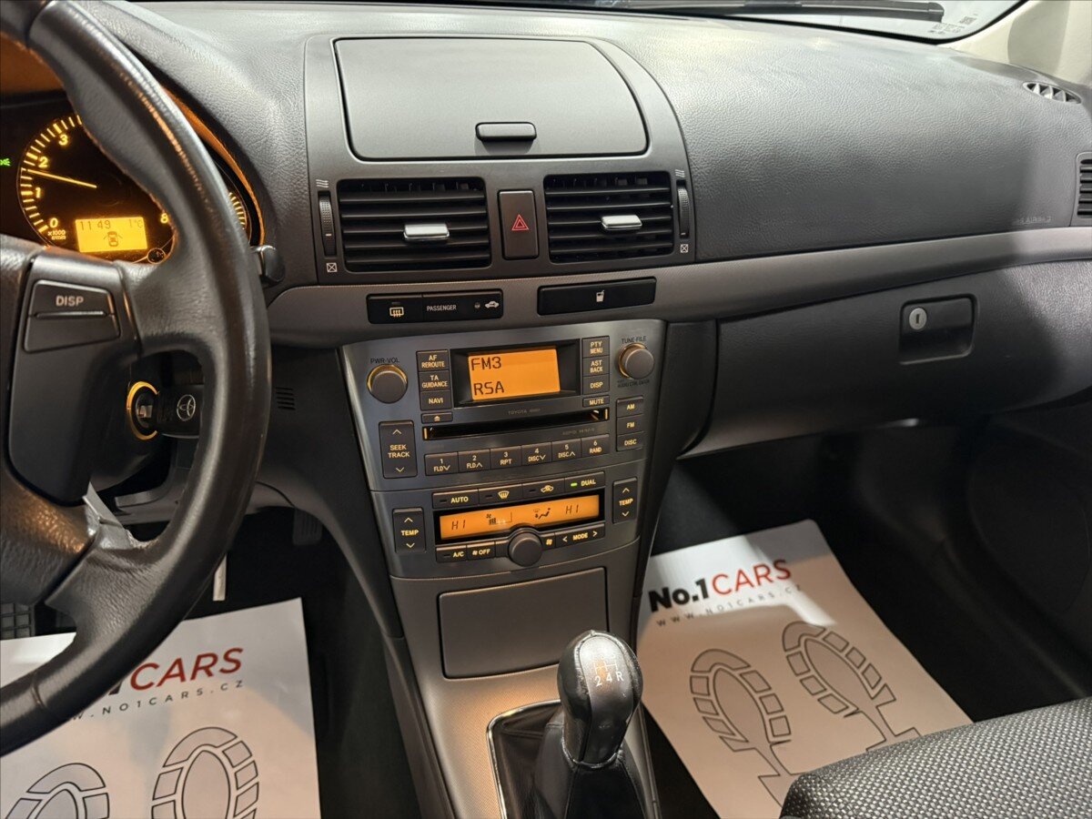 Toyota Avensis Liftback 1,8 l 95 kw