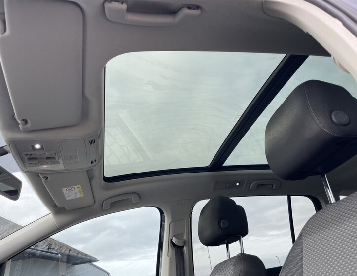 Volkswagen Touran MPV 2,0 l 110 kw