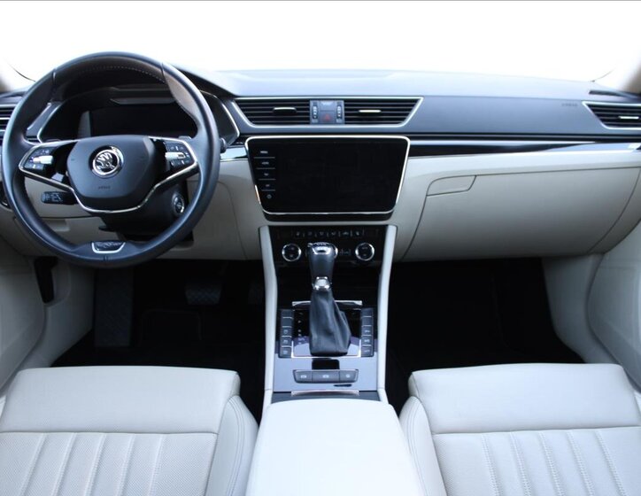 Škoda Superb Sedan / Limuzína 2,0 l 147 kw