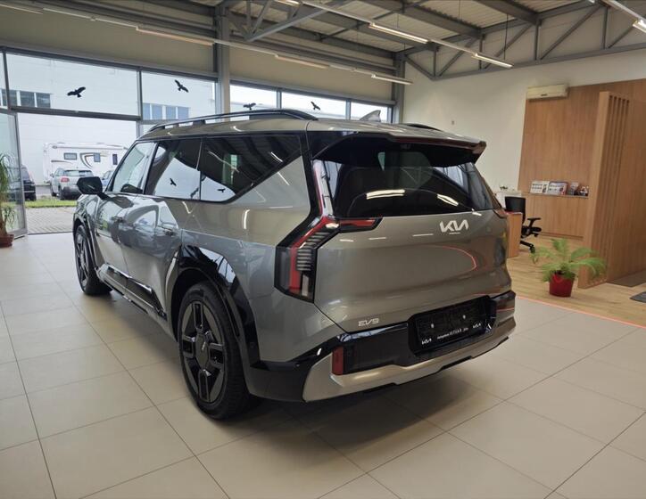 KIA EV9 3