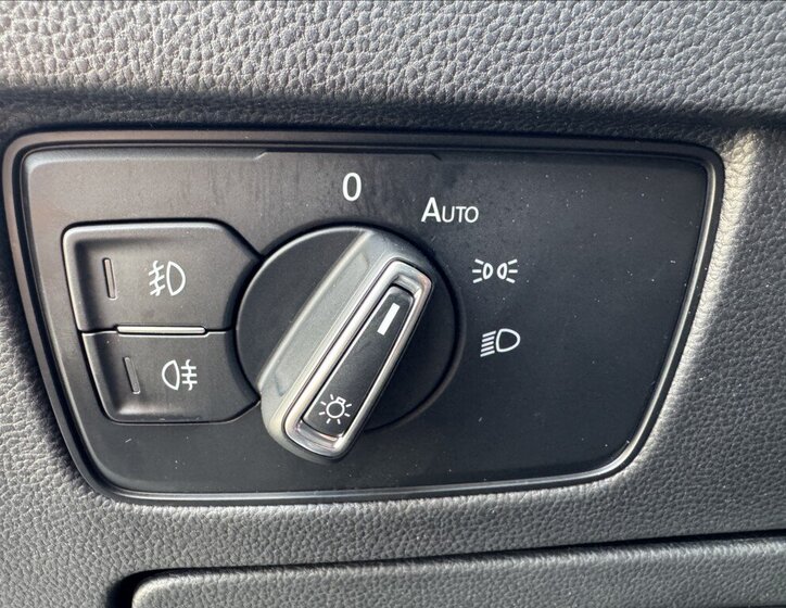 Volkswagen Passat Kombi 1,5 l 110 kw