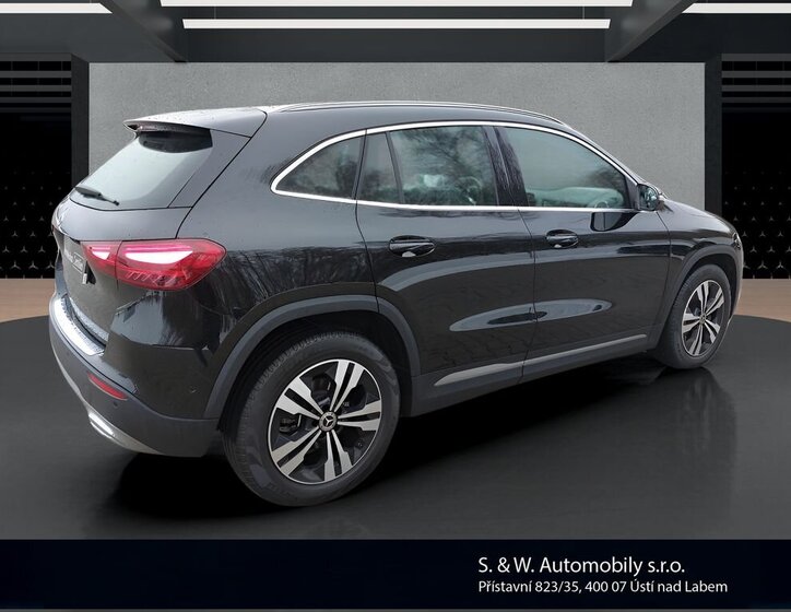 Mercedes-Benz GLA SUV / Terénní 2,0 l 85 kw