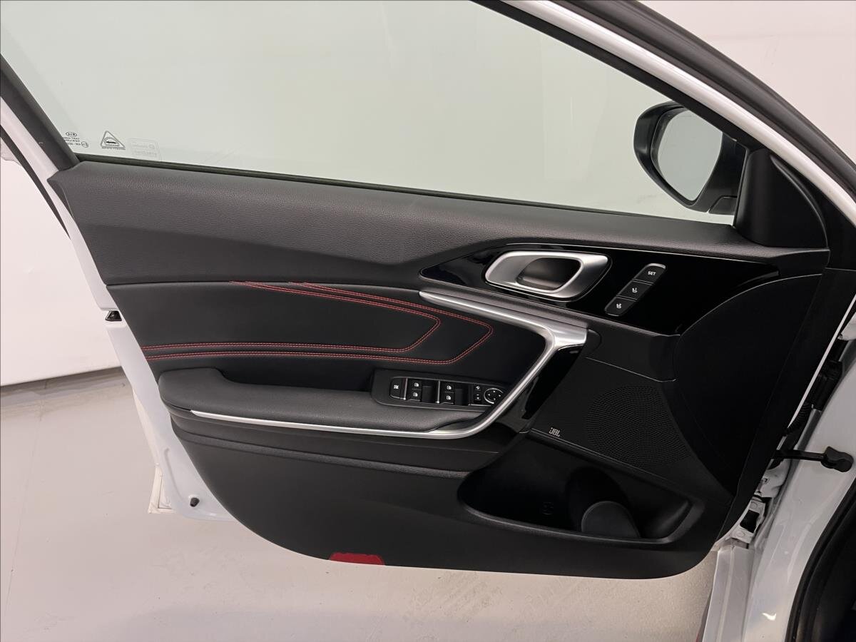 KIA ProCeed Kombi 1,6 l 150 kw