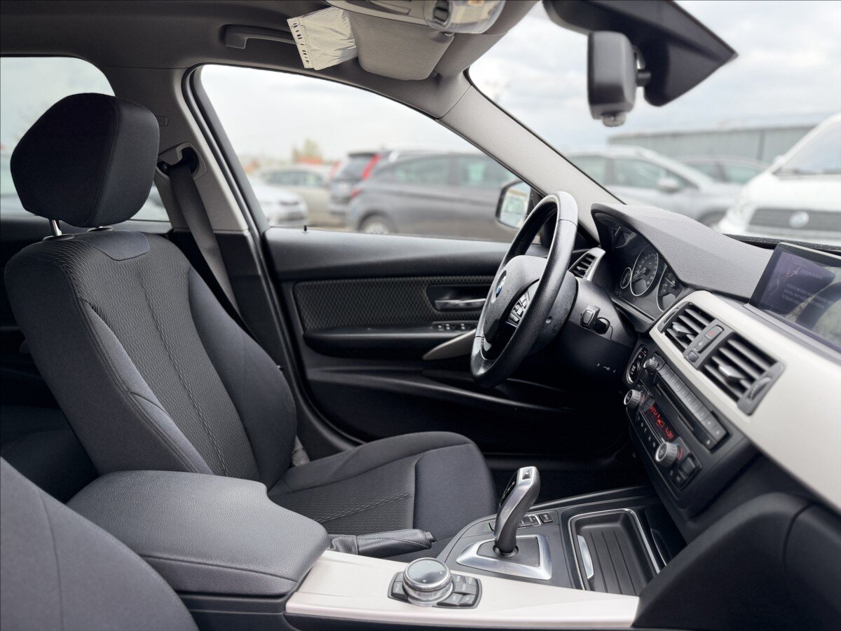 BMW Řada 3 Sedan / Limuzína 3,0 l 225 kw