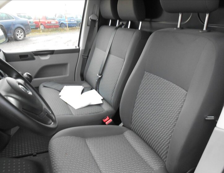 Volkswagen Transporter 17