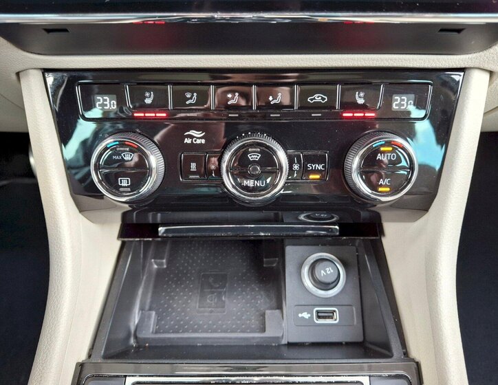 Škoda Superb Sedan / Limuzína 2,0 l 206 kw