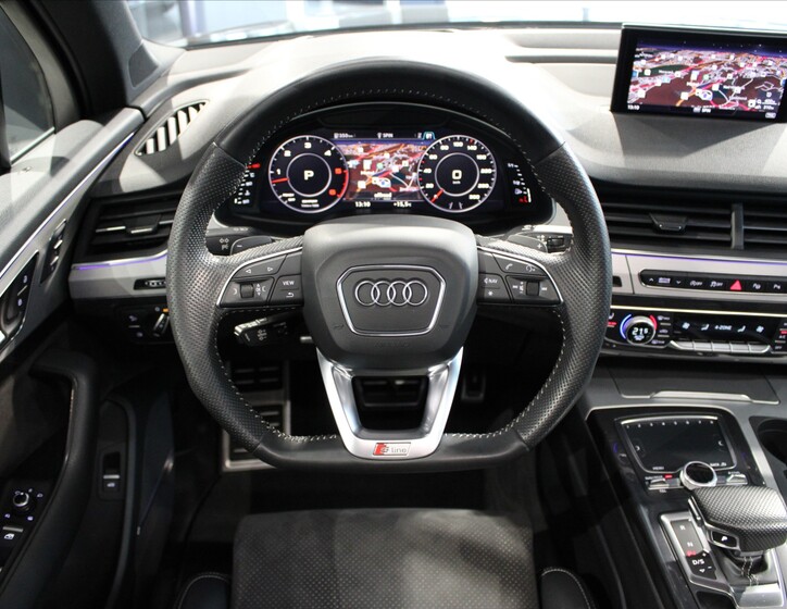 Audi Q7 16