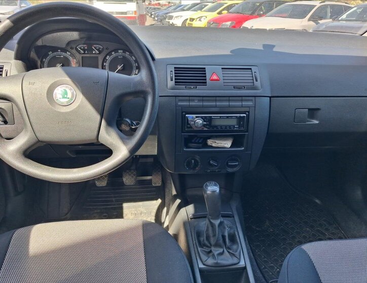 Škoda Fabia Sedan / Limuzína 1,2 l 47 kw