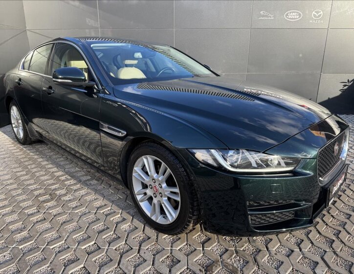 Jaguar XE 21