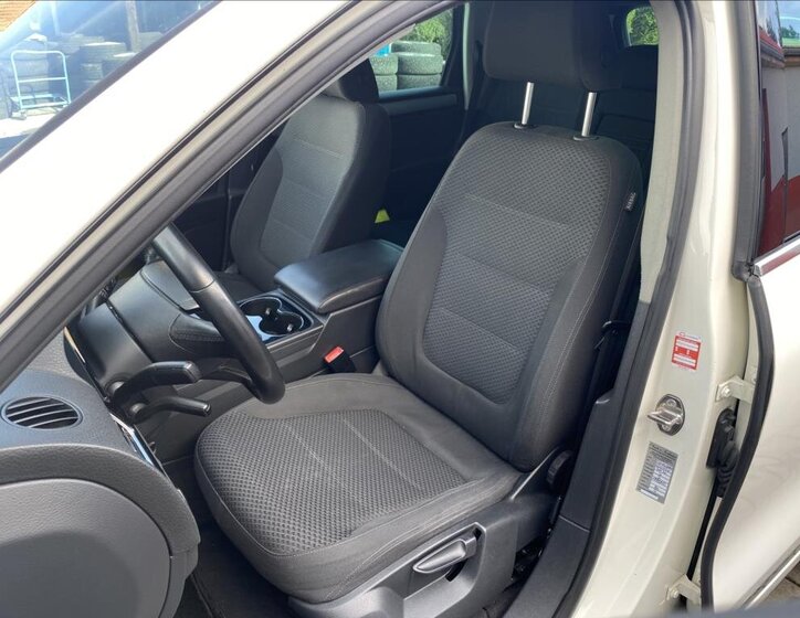 Volkswagen Touareg SUV / Terénní 3,0 l 176 kw