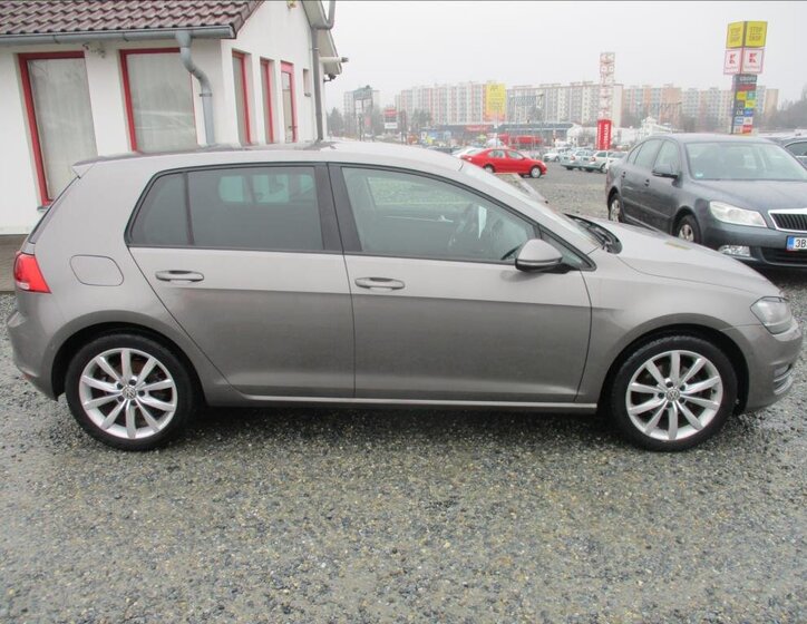 Volkswagen Golf Hatchback 1,4 l 103 kw