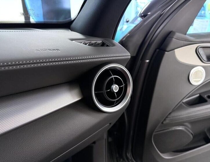 Alfa Romeo Stelvio SUV / Terénní 2,0 l 206 kw