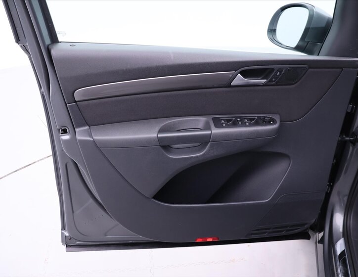 Volkswagen Sharan 11