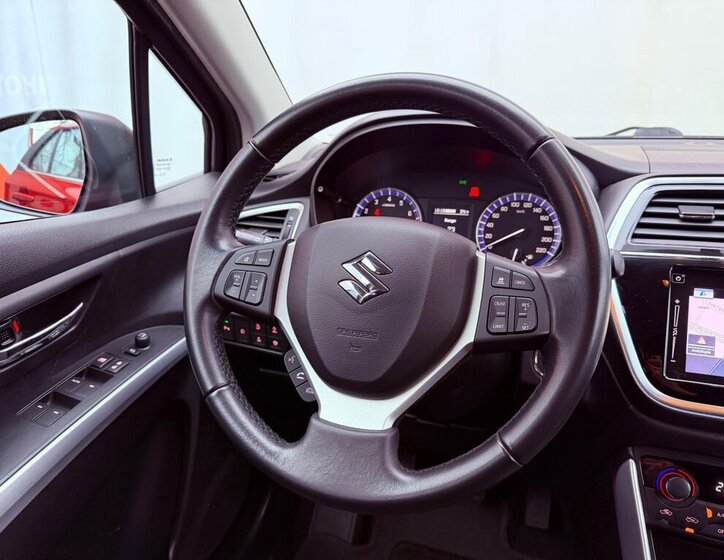 Suzuki SX4 Hatchback 1,4 l 95 kw