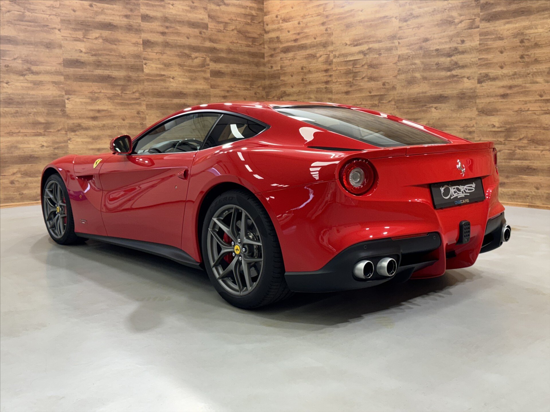 Ferrari F12 Berlinetta Kupé 6,3 l 541 kw
