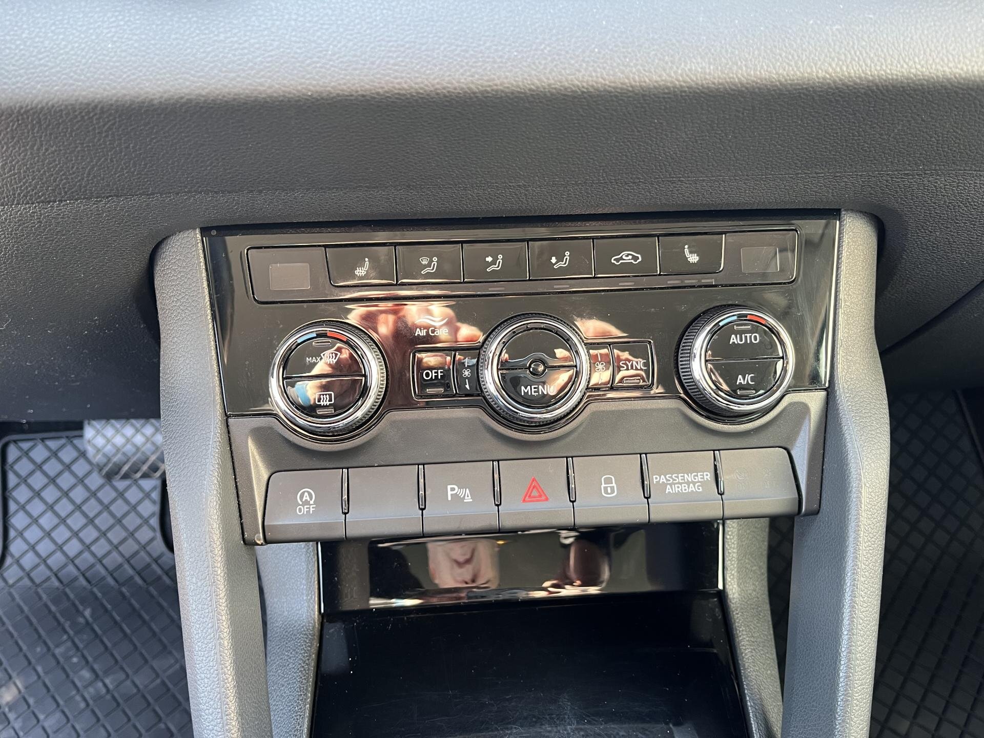 Škoda Karoq SUV / Terénní 1,5 l 110 kw