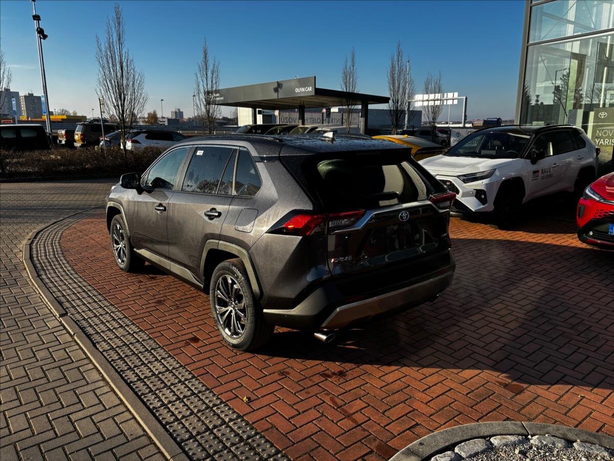 Toyota RAV4 SUV 2,5 l 163 kw