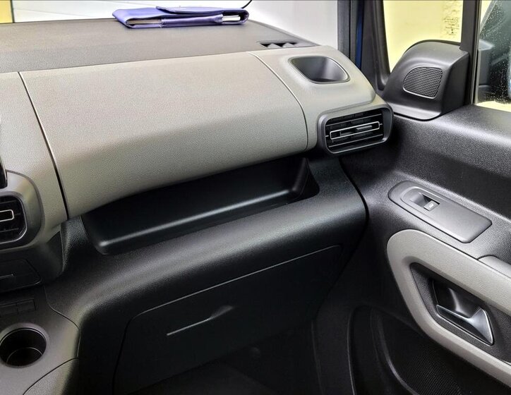 Peugeot Rifter MPV 1,5 l 96 kw