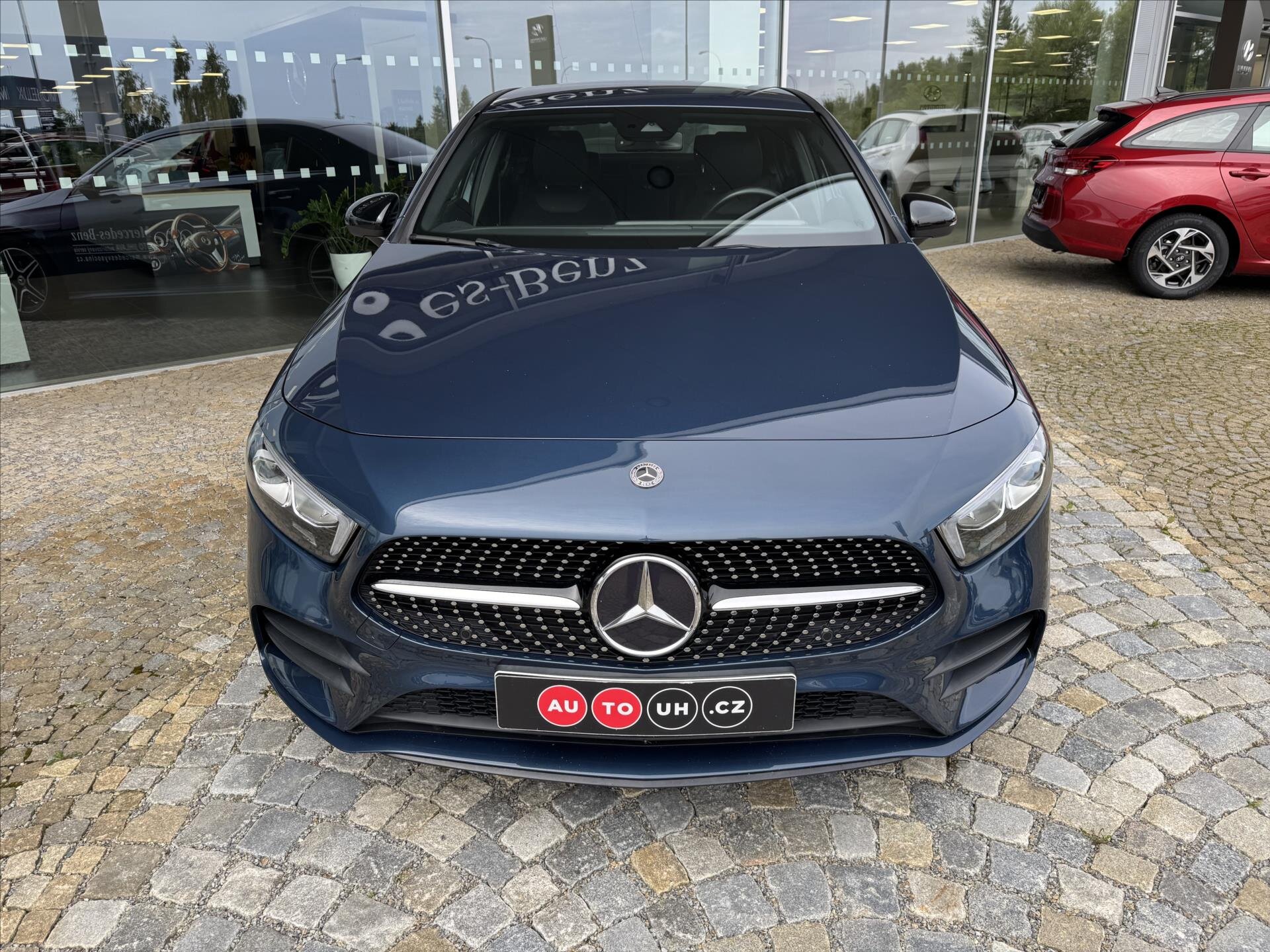 Mercedes-Benz Třídy A Sedan / Limuzína 1,3 l 120 kw
