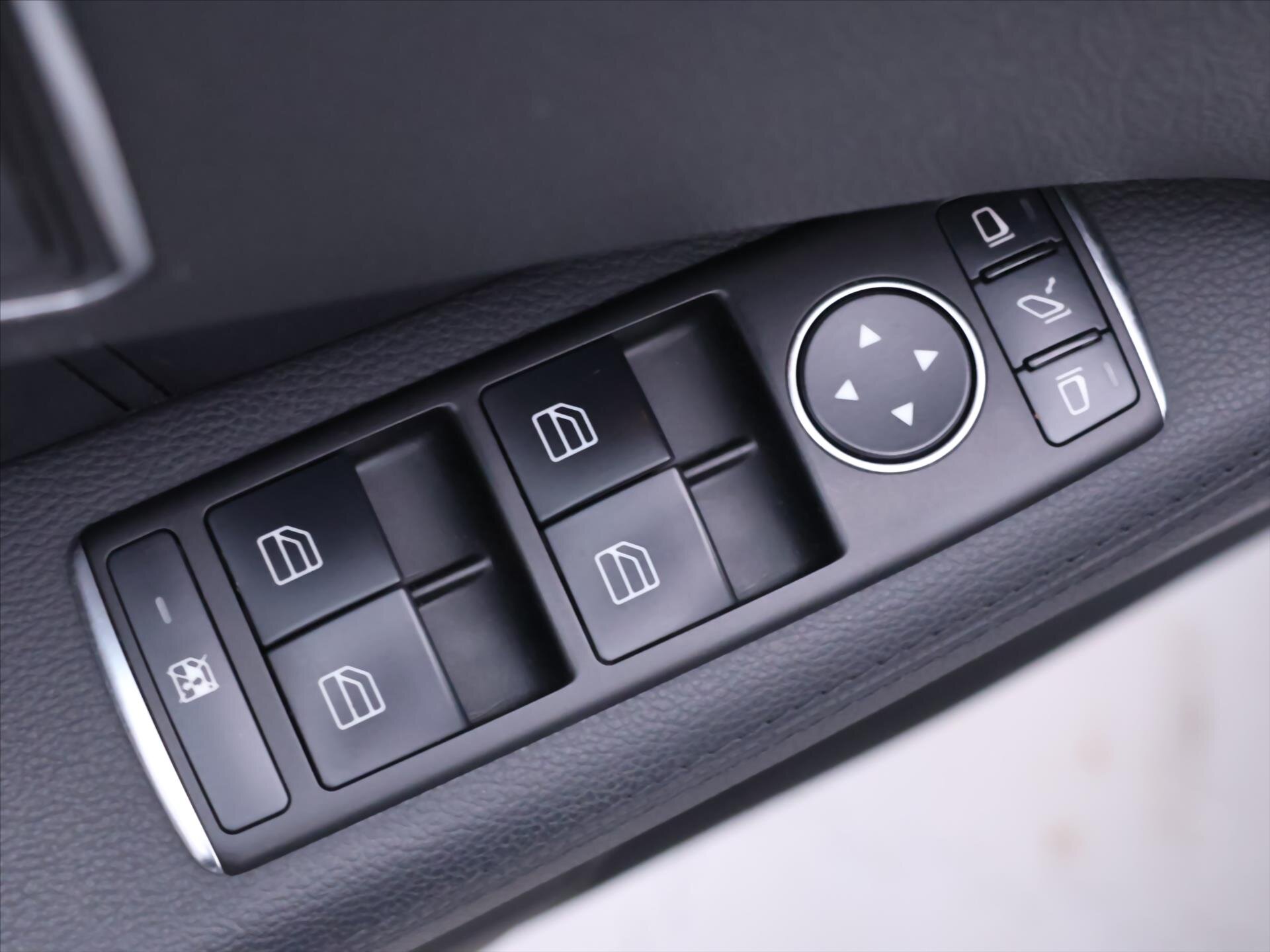 Mercedes-Benz Třídy E Kombi 3,0 l 195 kw