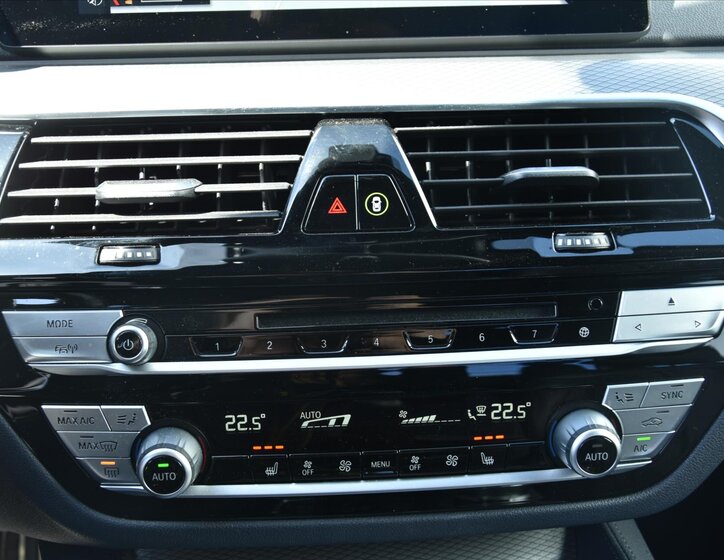 BMW Řada 5 Sedan / Limuzína 3,0 l 250 kw