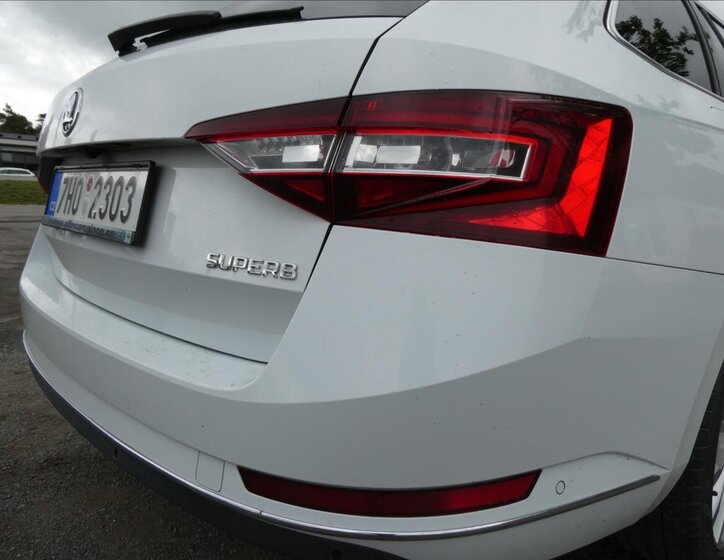 Škoda Superb 10