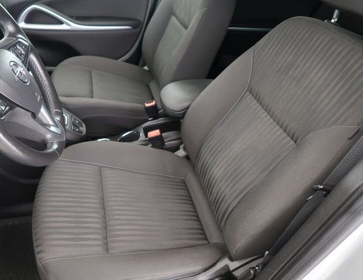 Opel Zafira MPV 1,6 l 100 kw