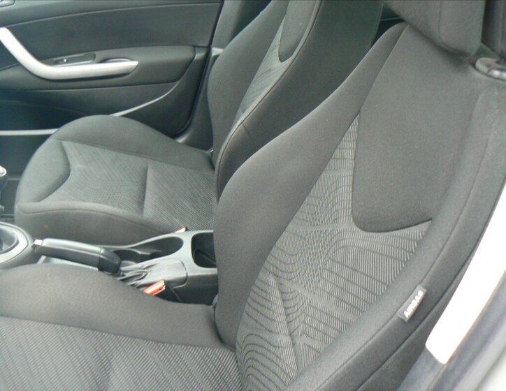 Peugeot 308 Hatchback 1,6 l 66 kw