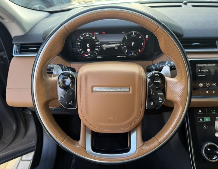Land Rover Range Rover Velar 14