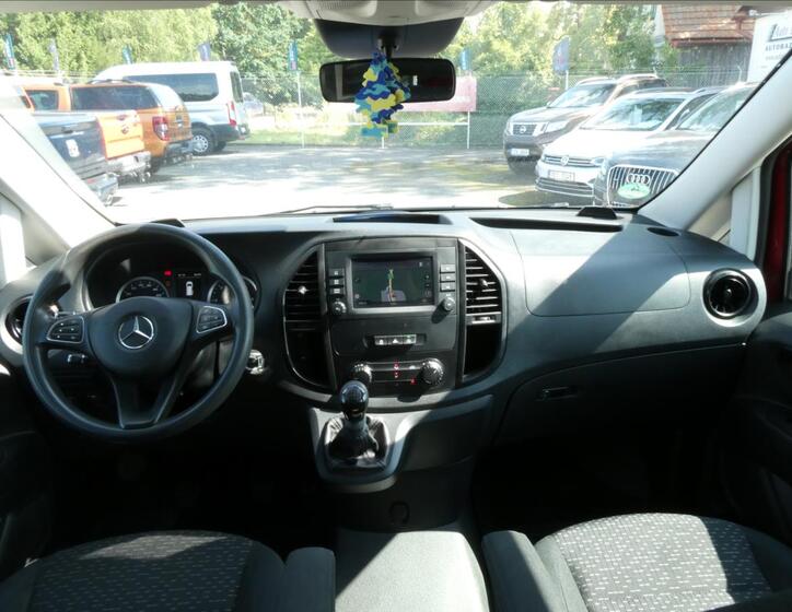 Mercedes-Benz Vito 24