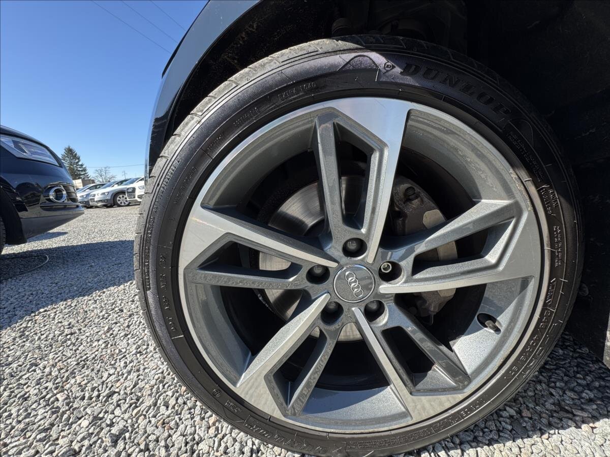 Audi A4 Kombi 2,0 l 140 kw