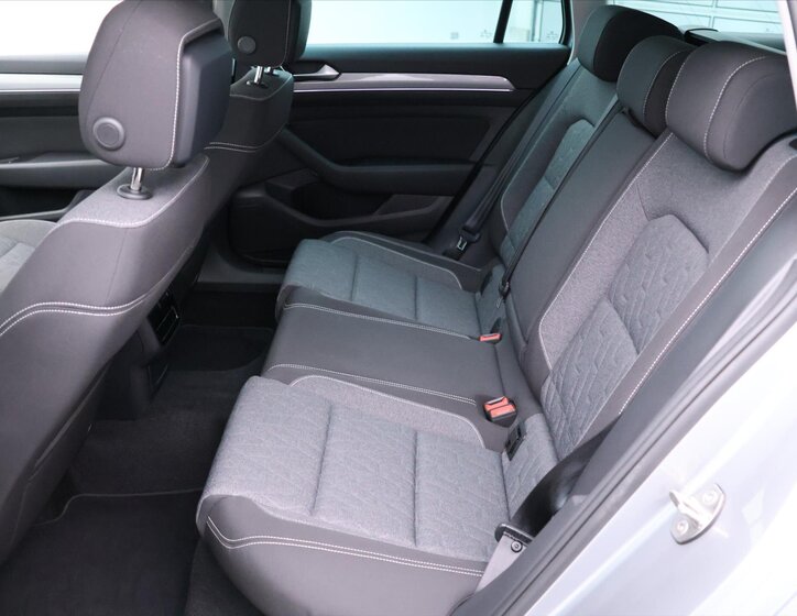 Volkswagen Passat 14