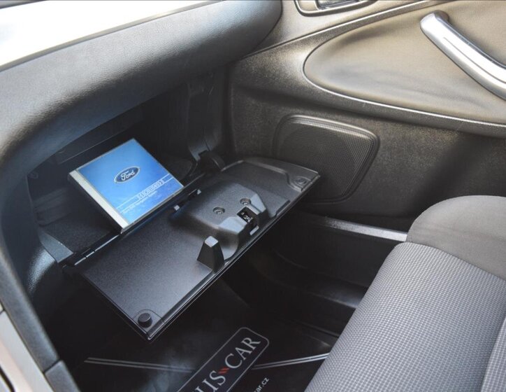 Ford S-MAX MPV 2,0 l 107 kw