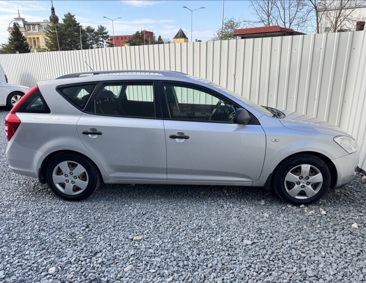 KIA Ceed Kombi 1,4 l 80 kw
