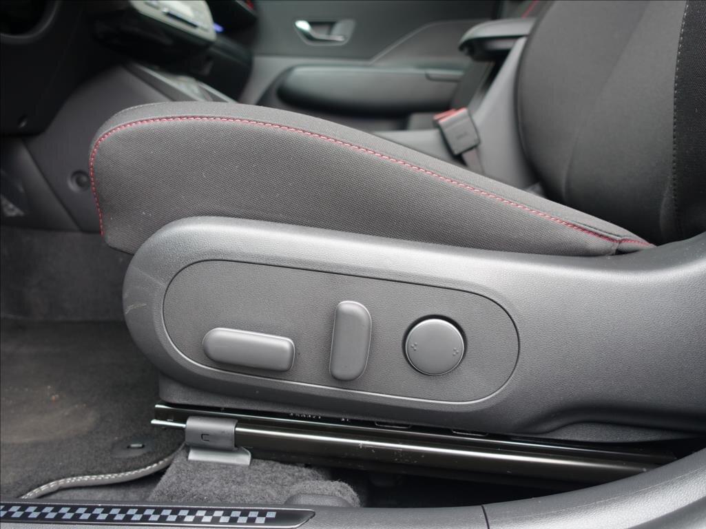 Hyundai Kona SUV / Terénní 1,6 l 132 kw