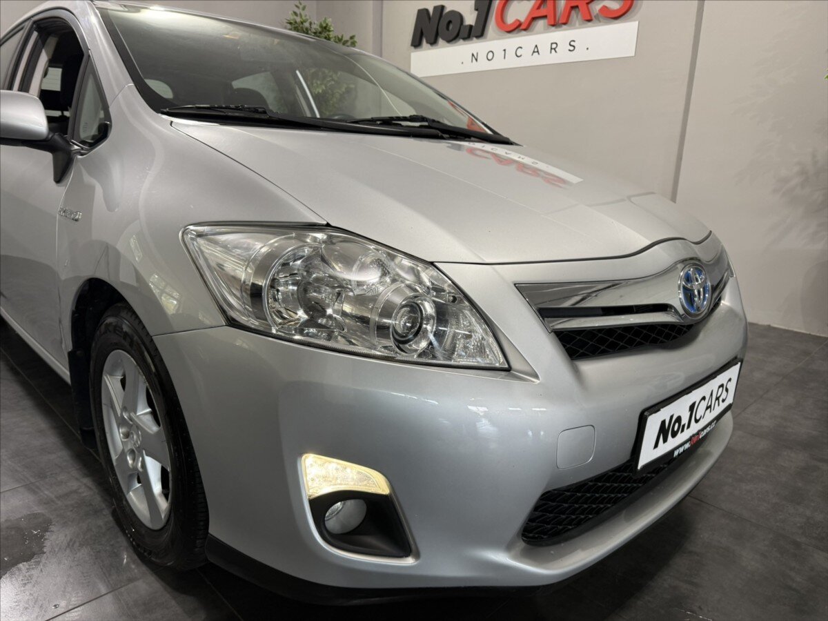 Toyota Auris Hatchback 1,8 l 73 kw