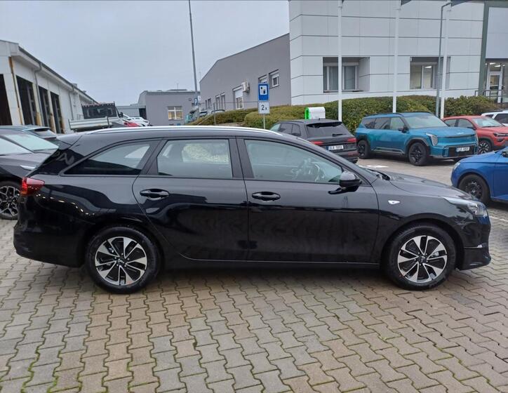 KIA Ceed 4