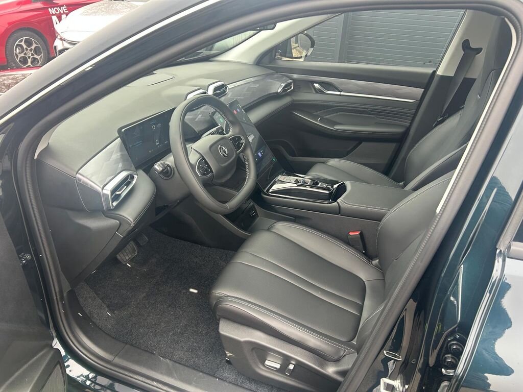 Dongfeng Ostatní SUV / Terénní 1,5 l 145 kw