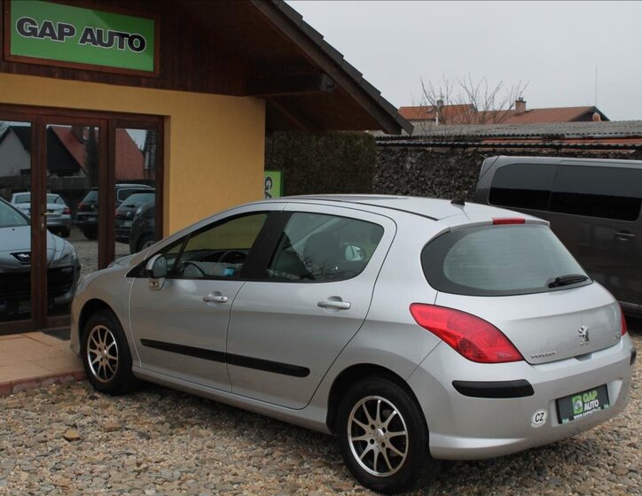 Peugeot 308 Hatchback 1,4 l 70 kw