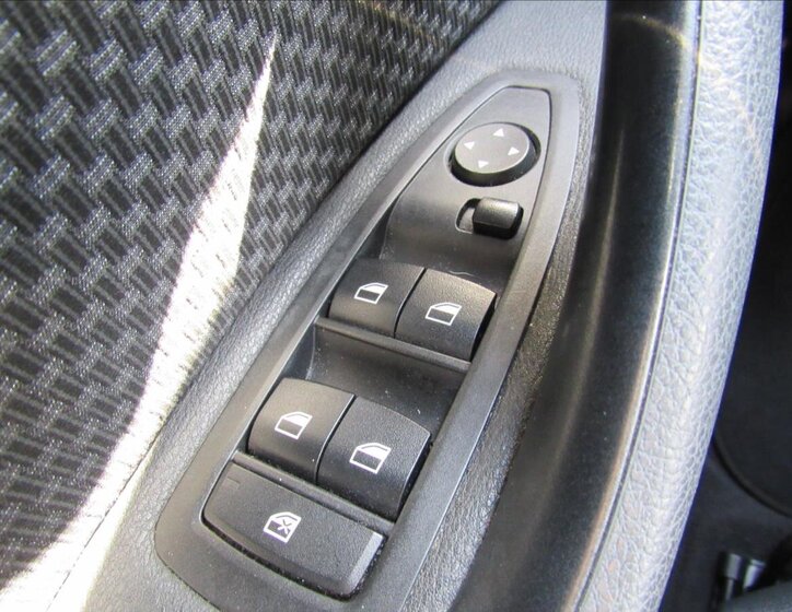 BMW X1 SUV / Terénní 1,5 l 100 kw