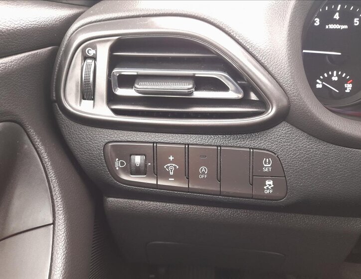 Hyundai i30 Kombi 998,0 88 kw