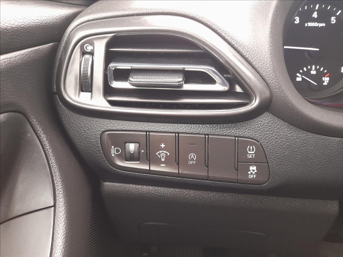 Hyundai i30 Kombi 998,0 88 kw