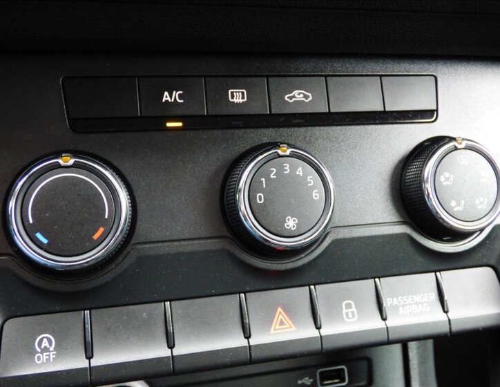 Škoda Karoq SUV / Terénní 999,0 85 kw