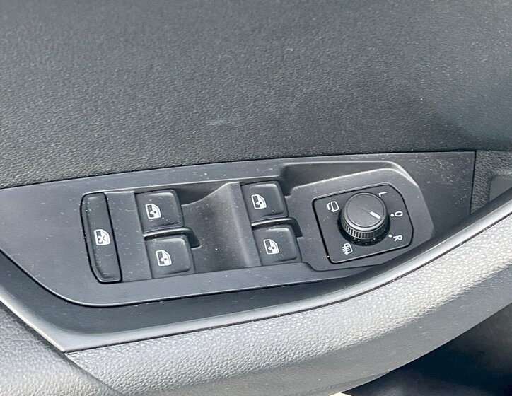 Škoda Karoq SUV 1,5 l 110 kw