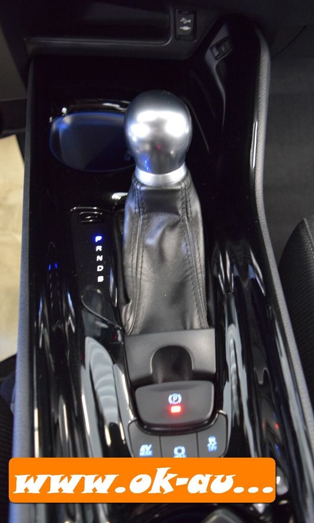 Toyota C-HR Hatchback 1,8 l 0