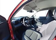 Toyota Yaris Cross CUV / Crossover 1,5 l 68 kw