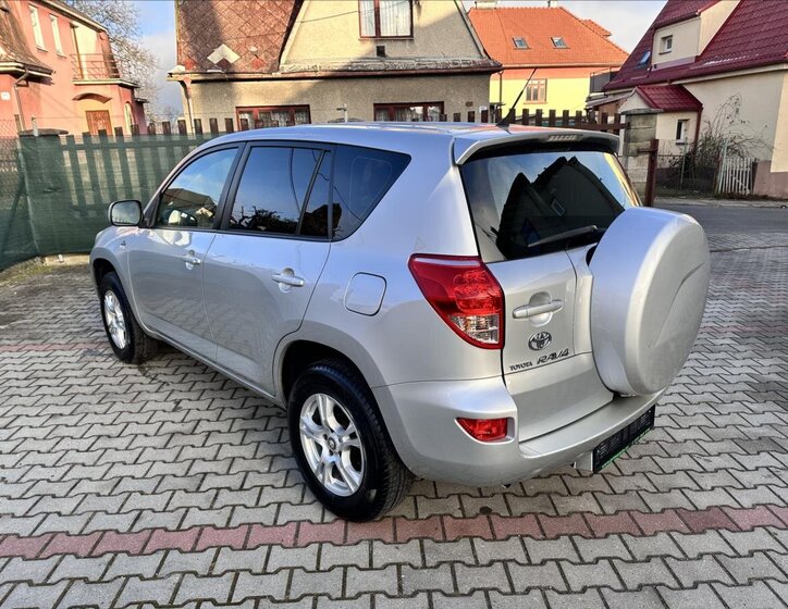 Toyota RAV4 7